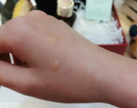 雅诗兰黛适合痘痘肌吗? 雅诗兰黛适合痘痘肌吗?