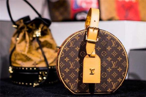 lv专柜配货是什么意思 lv官网和专柜质量有差别吗 lv专柜配货是什么意思 lv官网和专柜质量有差别吗