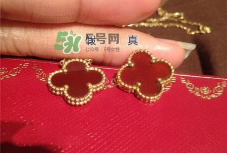 梵克雅宝四叶草项链真假怎么辨别_真假对比图 梵克雅宝四叶草项链真假怎么辨别_真假对比图