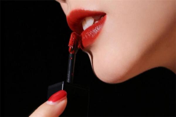 ysl212唇釉多少钱 ysl212是什么颜色 ysl212唇釉多少钱 ysl212是什么颜色