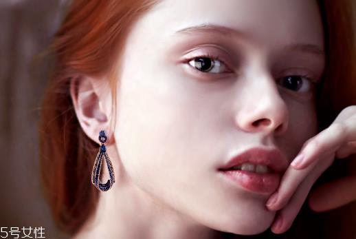 大耳垂适合什么耳环 轻松打造气场 大耳垂适合什么耳环 轻松打造气场
