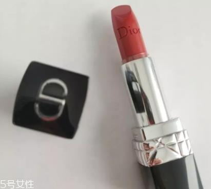 迪奥适合黄皮的口红色号 涂上它你会很显白 迪奥适合黄皮的口红色号 涂上它你会很显白