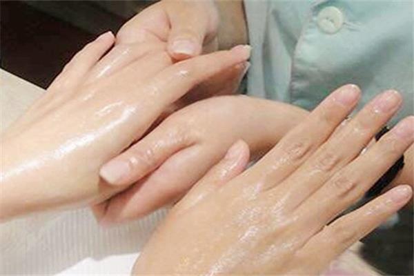 手部精华液有用吗 手部精华液哪个牌子的好 手部精华液有用吗 手部精华液哪个牌子的好