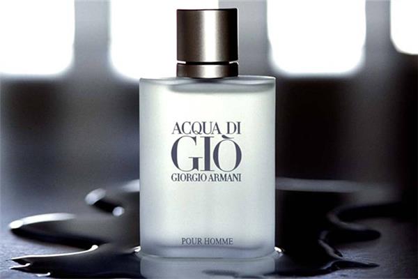 香水前调一般多久 香水前调中调后调是什么意思 香水前调一般多久 香水前调中调后调是什么意思