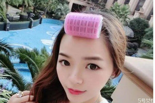 卷发筒应该怎么用 卷发筒的使用方法 卷发筒应该怎么用 卷发筒的使用方法