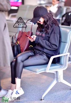 celine小白鞋正品多少钱?celine小白鞋专柜价格 celine小白鞋正品多少钱?celine小白鞋专柜价格