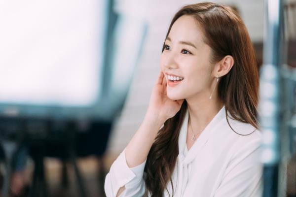 微笑妆容怎么画简单 微笑妆容怎么画简单