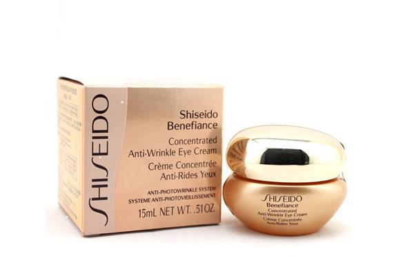 眼霜几天用一次最好 眼霜什么时候抹最好 眼霜几天用一次最好 眼霜什么时候抹最好