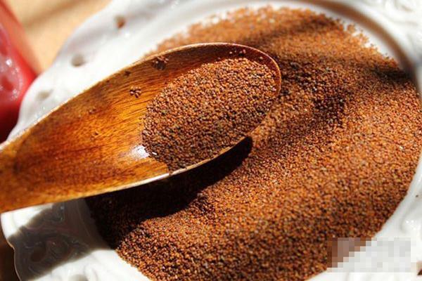 敷海藻面膜皮肤会变黄吗 海藻面膜生时间点敷好 敷海藻面膜皮肤会变黄吗 海藻面膜生时间点敷好