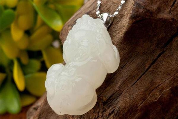 和田玉貔貅适合什么人戴 和田玉貔貅寓意是什么 和田玉貔貅适合什么人戴 和田玉貔貅寓意是什么