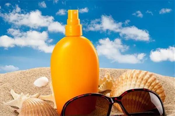 晒后变黑了怎样才能白回来 晒后要不要敷面膜 晒后变黑了怎样才能白回来 晒后要不要敷面膜