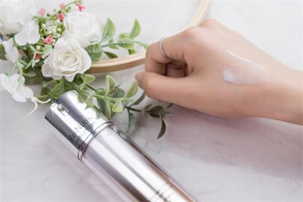 雅诗兰黛白月光精华价格 雅诗兰黛白月光精华成分 雅诗兰黛白月光精华价格 雅诗兰黛白月光精华成分