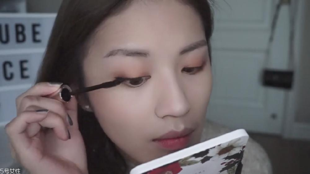 短睫毛怎么夹才会翘 睫毛短怎么使用睫毛夹 短睫毛怎么夹才会翘 睫毛短怎么使用睫毛夹