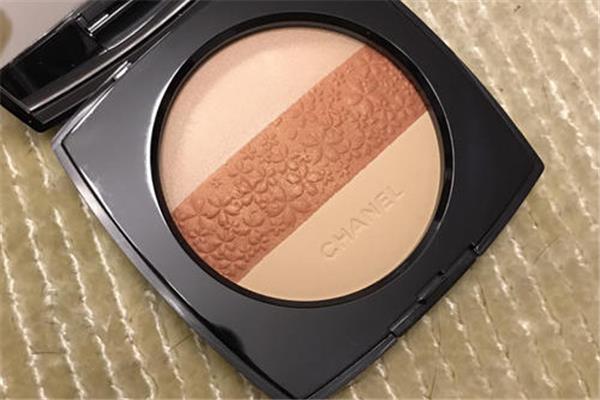 高光和修容的区别 高光用在哪一步