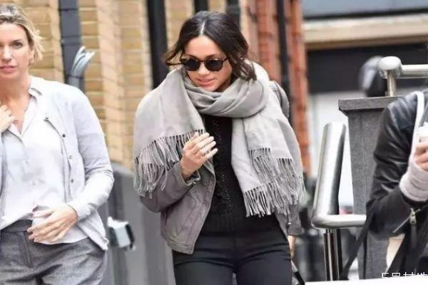 围巾的商标是反面吗 围巾的商标是否拿掉 围巾的商标是反面吗 围巾的商标是否拿掉