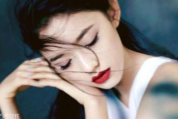 烈焰红唇适合什么人 烈焰红唇的适合人群 烈焰红唇适合什么人 烈焰红唇的适合人群