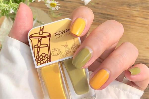 水性指甲油怎么卸 水性指甲油和油性指甲油的区别 水性指甲油怎么卸 水性指甲油和油性指甲油的区别