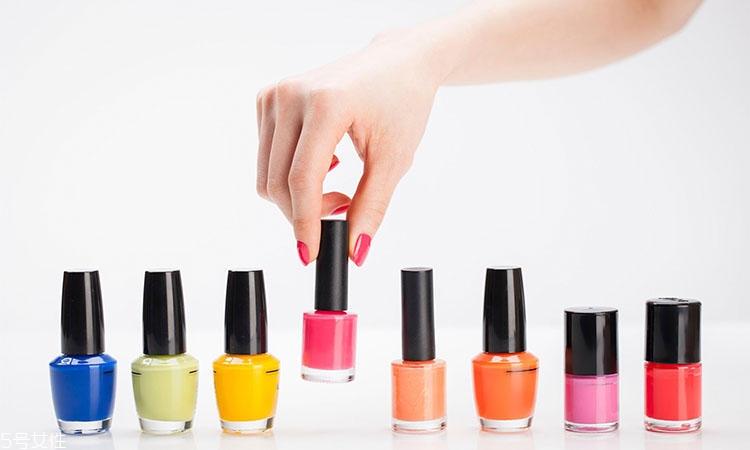 新手怎么正确挑选指甲油?四个小妙招教你 新手怎么正确挑选指甲油?四个小妙招教你