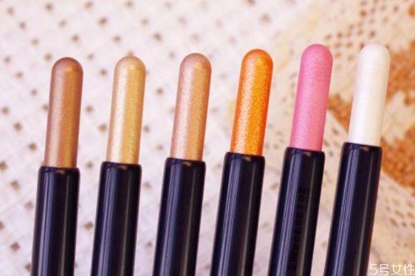 眼影棒应该怎么用呢 眼影棒的优点有哪些呢 眼影棒应该怎么用呢 眼影棒的优点有哪些呢