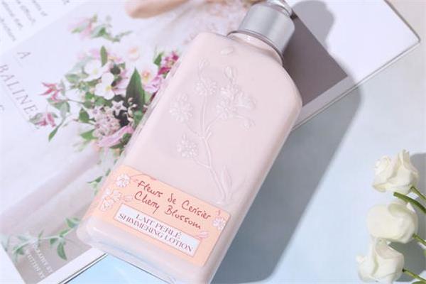 欧舒丹樱花身体乳成分 欧舒丹樱花身体乳有闪粉吗 欧舒丹樱花身体乳成分 欧舒丹樱花身体乳有闪粉吗