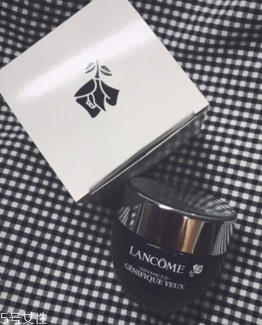 兰蔻小黑瓶发光眼霜能涂在眼周吗 长脂肪粒吗 兰蔻小黑瓶发光眼霜能涂在眼周吗 长脂肪粒吗