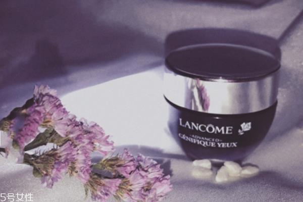 兰蔻小黑瓶发光眼霜能涂在眼周吗 长脂肪粒吗 兰蔻小黑瓶发光眼霜能涂在眼周吗 长脂肪粒吗