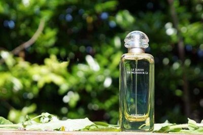 ​香水会不会过敏 香水需要摇晃再喷吗