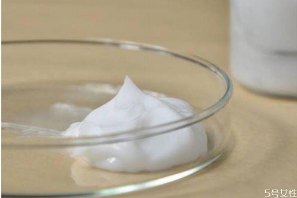 尿素对皮肤有害吗 尿素对皮肤的作用 尿素对皮肤有害吗 尿素对皮肤的作用