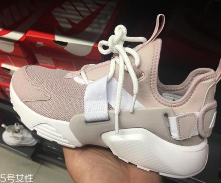 健身穿什么衣服好?健身穿搭推荐 健身穿什么衣服好?健身穿搭推荐