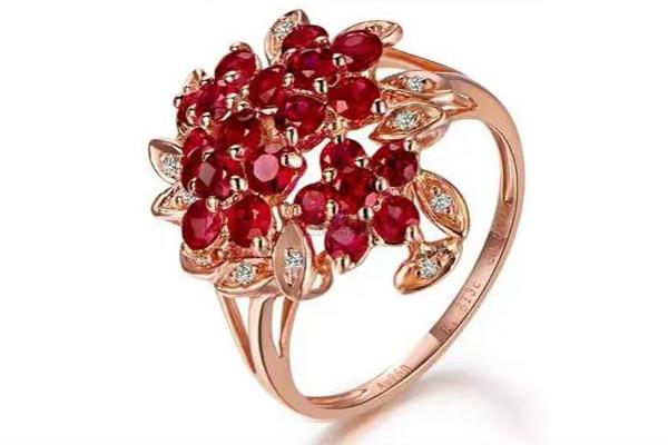 红宝石怎么辨别真假 红宝石会有划痕吗 红宝石怎么辨别真假 红宝石会有划痕吗