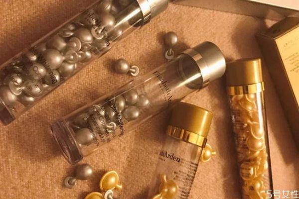 雅顿金胶和小棕瓶能一起用吗 雅顿时空胶囊和小棕瓶对比