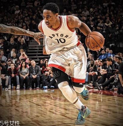 运动鞋鞋底变硬怎么办?放太久或者已老化 运动鞋鞋底变硬怎么办?放太久或者已老化