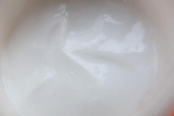 绵羊油和绵羊脂有什么区别 绵羊油和绵羊脂有什么不同 绵羊油和绵羊脂有什么区别 绵羊油和绵羊脂有什么不同