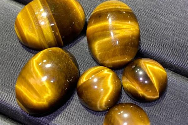 虎眼石要一直带着吗 虎眼石多久保养一次好 虎眼石要一直带着吗 虎眼石多久保养一次好