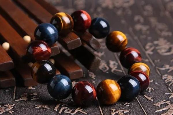 虎眼石要一直带着吗 虎眼石多久保养一次好 虎眼石要一直带着吗 虎眼石多久保养一次好