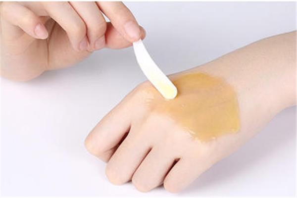 手膜和手蜡有什么区别 手膜和手蜡哪个好 手膜和手蜡有什么区别 手膜和手蜡哪个好