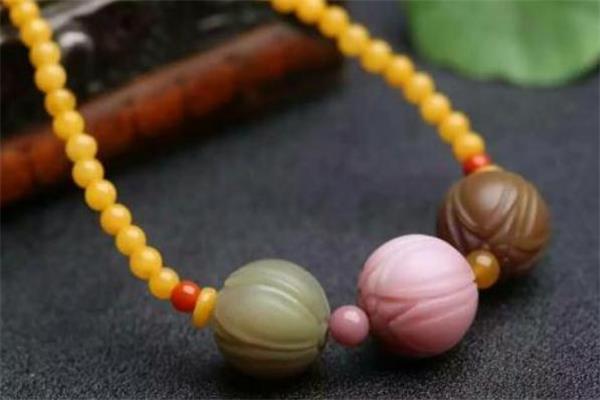 盐源玛瑙怎么盘出油润 盐源玛瑙如何盘玩 盐源玛瑙怎么盘出油润 盐源玛瑙如何盘玩