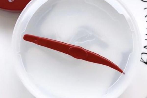 蛇毒眼膜是哪个国家的 蛇毒眼膜属于什么档次 蛇毒眼膜是哪个国家的 蛇毒眼膜属于什么档次