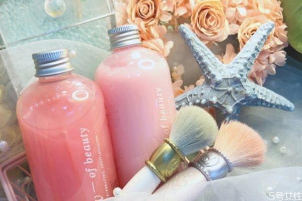 洗面奶可以洗头吗 洗面奶洗头有没有危害 洗面奶可以洗头吗 洗面奶洗头有没有危害