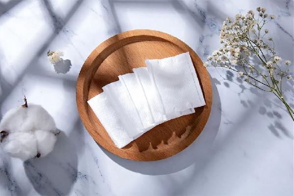 卸妆棉薄的好还是厚的好 卸妆棉薄款和厚款的区别 卸妆棉薄的好还是厚的好 卸妆棉薄款和厚款的区别