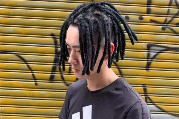 脏辫是假发吗 脏辫是接上去的吗 脏辫是假发吗 脏辫是接上去的吗