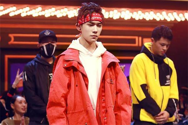 脏辫是假发吗 脏辫是接上去的吗 脏辫是假发吗 脏辫是接上去的吗