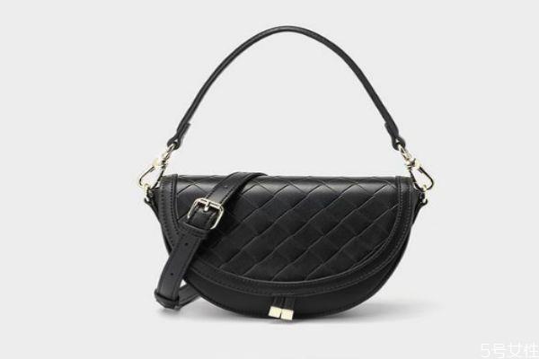 ur包包是什么档次 ur和小ck包包哪个好 ur包包是什么档次 ur和小ck包包哪个好