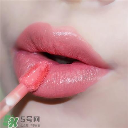 雅诗兰黛倾慕唇釉305试色 雅诗兰黛唇釉305试色 雅诗兰黛倾慕唇釉305试色 雅诗兰黛唇釉305试色