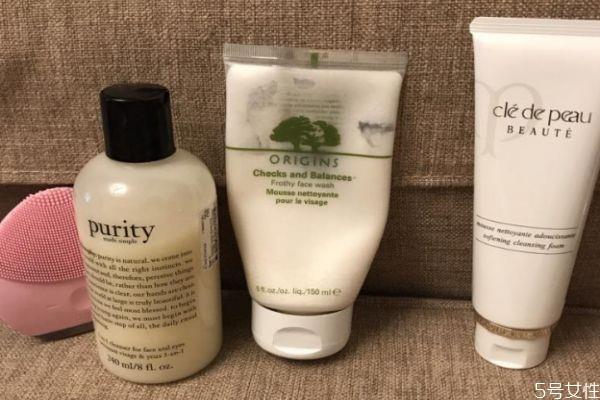 每天化淡妆可以只用洗面奶卸妆吗 淡妆只用洗面奶可以吗 每天化淡妆可以只用洗面奶卸妆吗 淡妆只用洗面奶可以吗