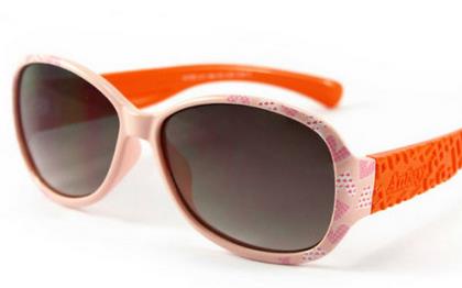 太阳镜和偏光镜哪个好 偏光镜怎么样分辨 太阳镜和偏光镜哪个好 偏光镜怎么样分辨