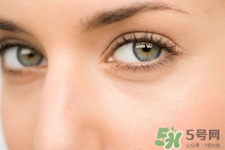 维生素e可以直接涂脸上吗?维生素e可以长期擦脸吗? 维生素e可以直接涂脸上吗?维生素e可以长期擦脸吗?