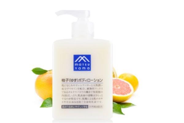 夏天身体乳是要涂全身吗 身体乳夏天应该怎么用 夏天身体乳是要涂全身吗 身体乳夏天应该怎么用