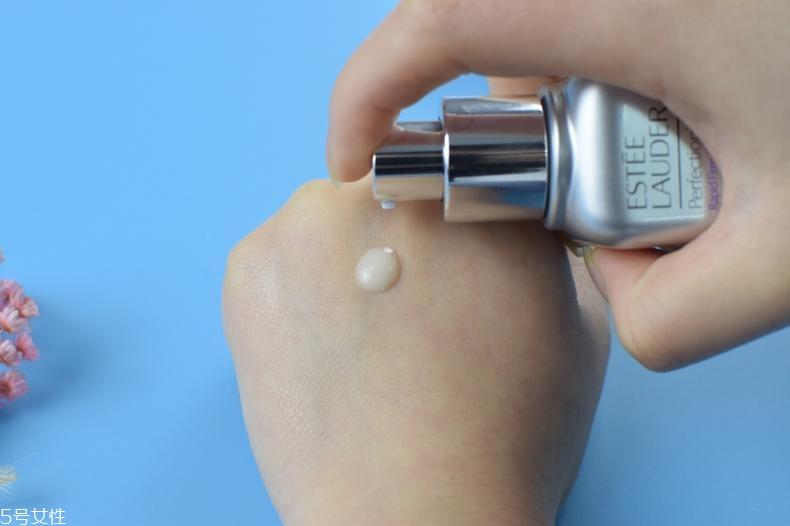 雅诗兰黛线雕精华有用吗?拯救表情纹 雅诗兰黛线雕精华有用吗?拯救表情纹