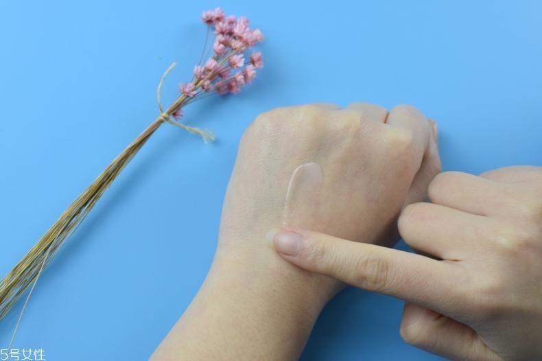 雅诗兰黛线雕精华有用吗?拯救表情纹 雅诗兰黛线雕精华有用吗?拯救表情纹